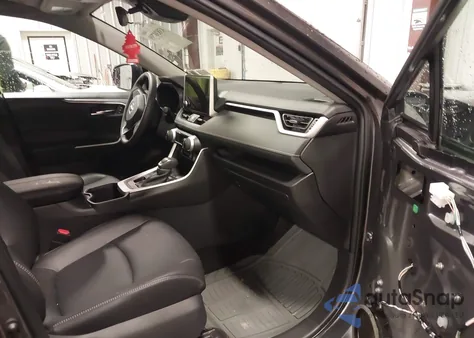 2024 Toyota Rav4 Xle Premium из США, поврежденный, VIN 2T3A1RFV0RC428427